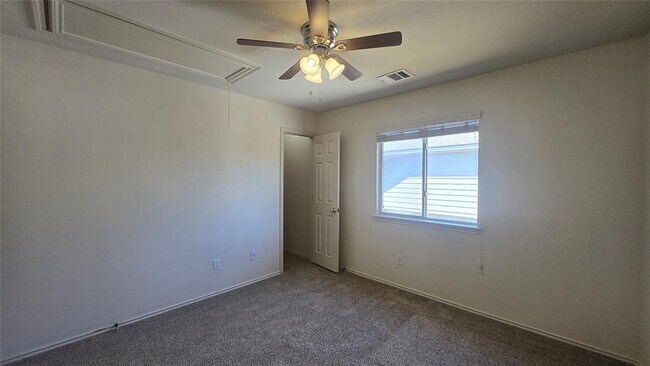 Building Photo - 703 Big Spring Dr