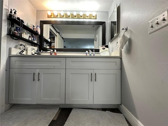 Building Photo - 14794 Lone Eagle Dr