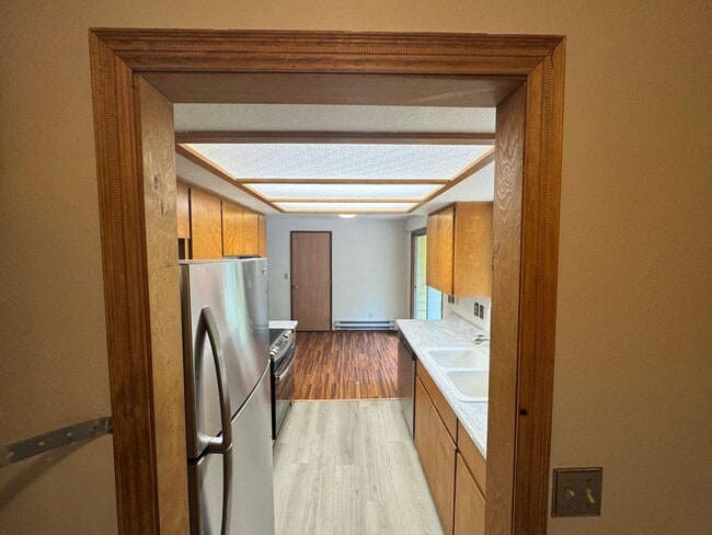 Building Photo - 3 Bed/1 Bath +Garage & Shop, Marblemount