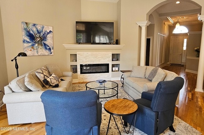 Building Photo - 212 Island Green Dr