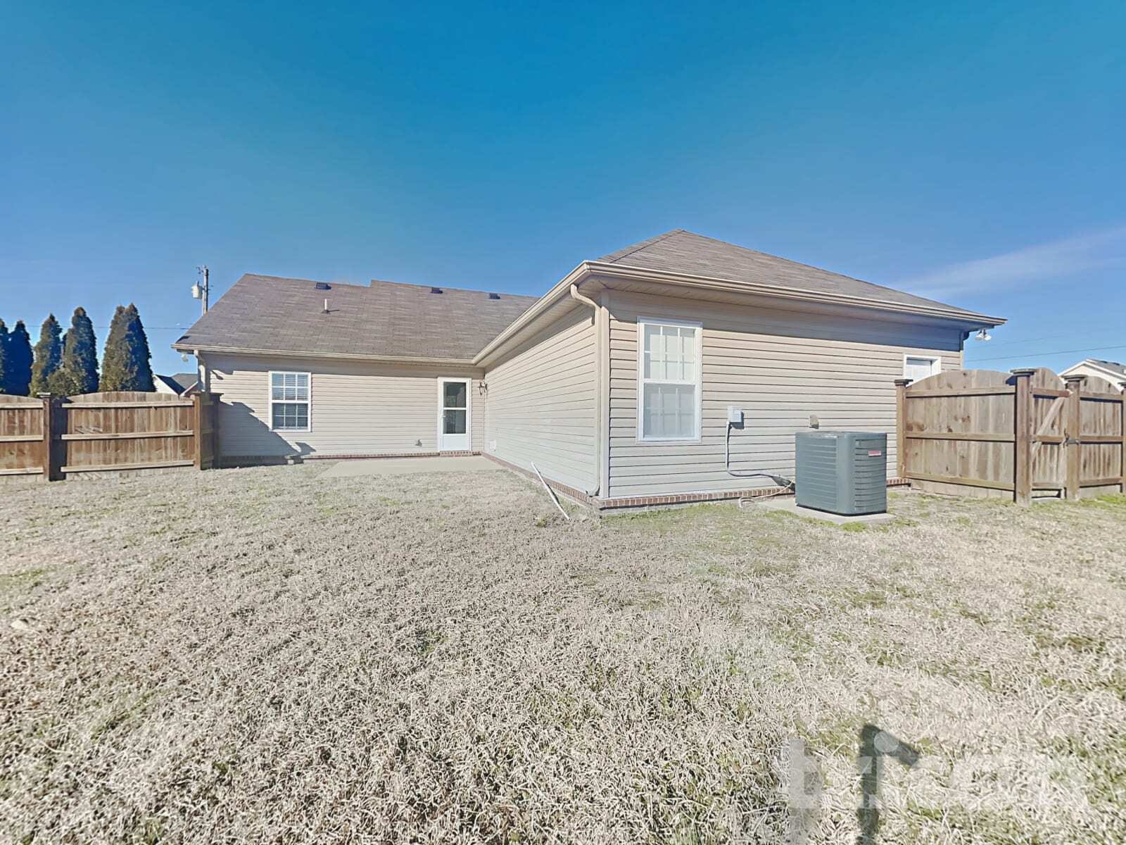 Building Photo - 901 Laramie Ct