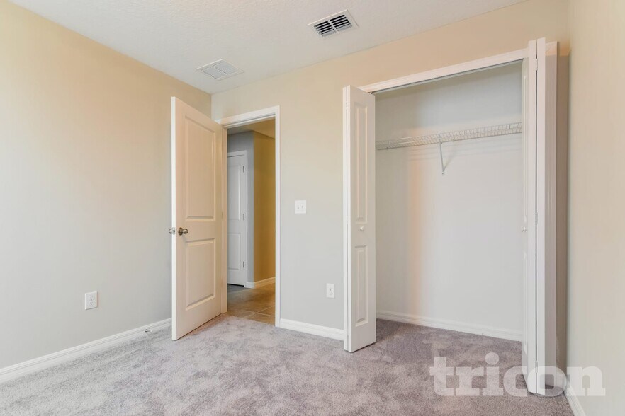 Building Photo - 12747 Lemon Pepper Dr