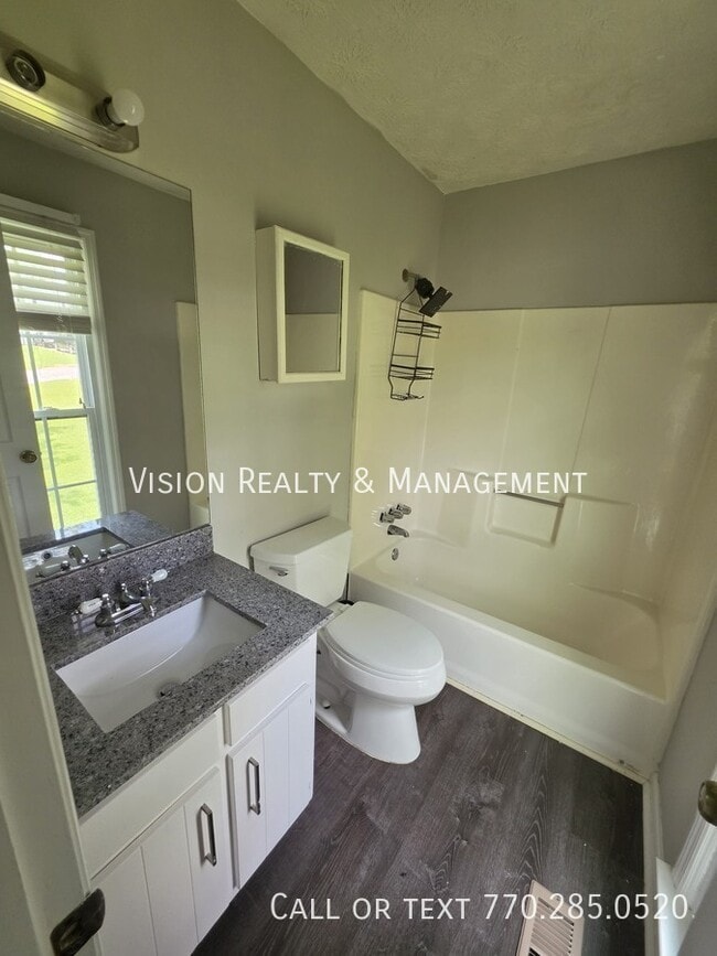 Building Photo - 985 S Lassetter Cir