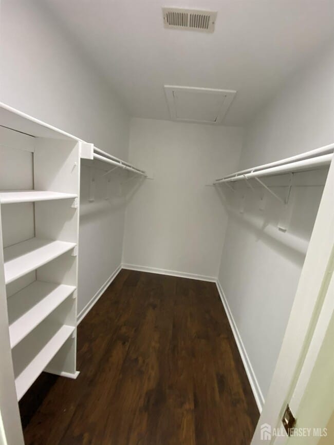 Building Photo - 9002 Tamarron Dr