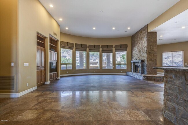 Building Photo - 14296 E Coyote Rd