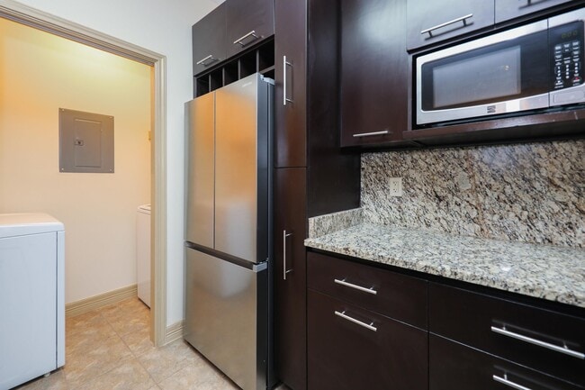 Building Photo - 8216 Casa Verde Rd