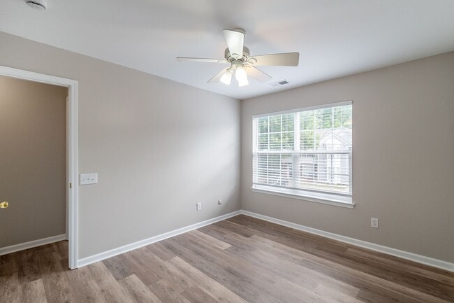 Building Photo - Spacious Townhome in Prime South Charlotte...