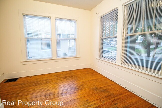 Building Photo - 4 br, 2 bath House - 1111 Hamilton Way