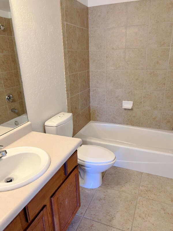 Building Photo - 1551 E Payton Way
