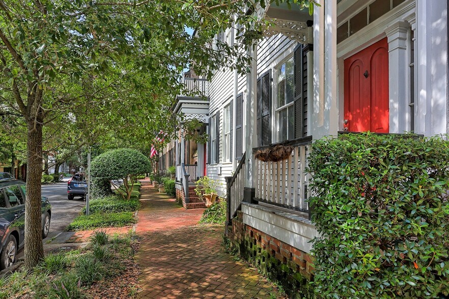 Primary Photo - 403 Tattnall St