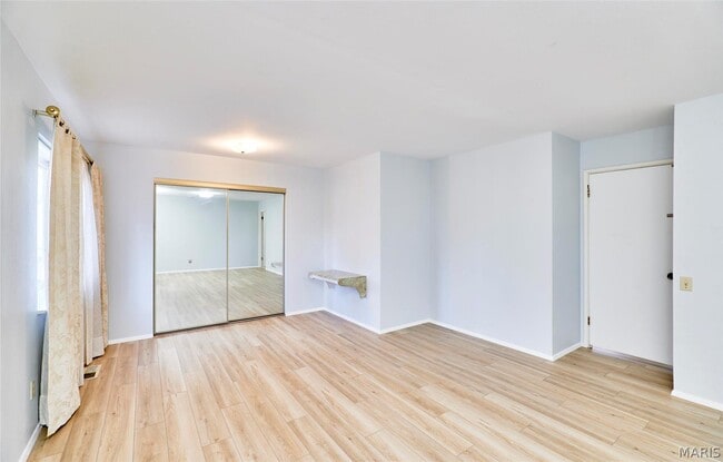 Building Photo - 815 Montmartre Ct