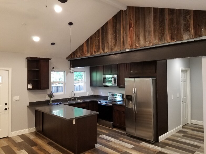 Primary Photo - 41 Marcia Ct