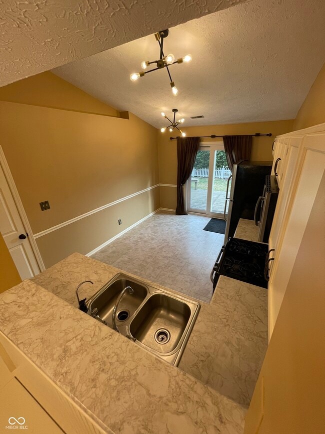 Building Photo - 11135 Founders Pl