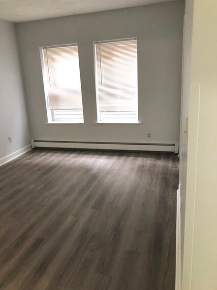 Building Photo - 120 Berkshire St