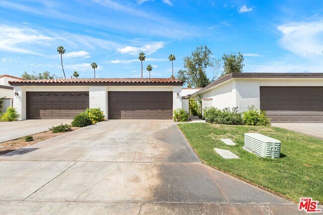 Building Photo - 43 Cll Encinitas