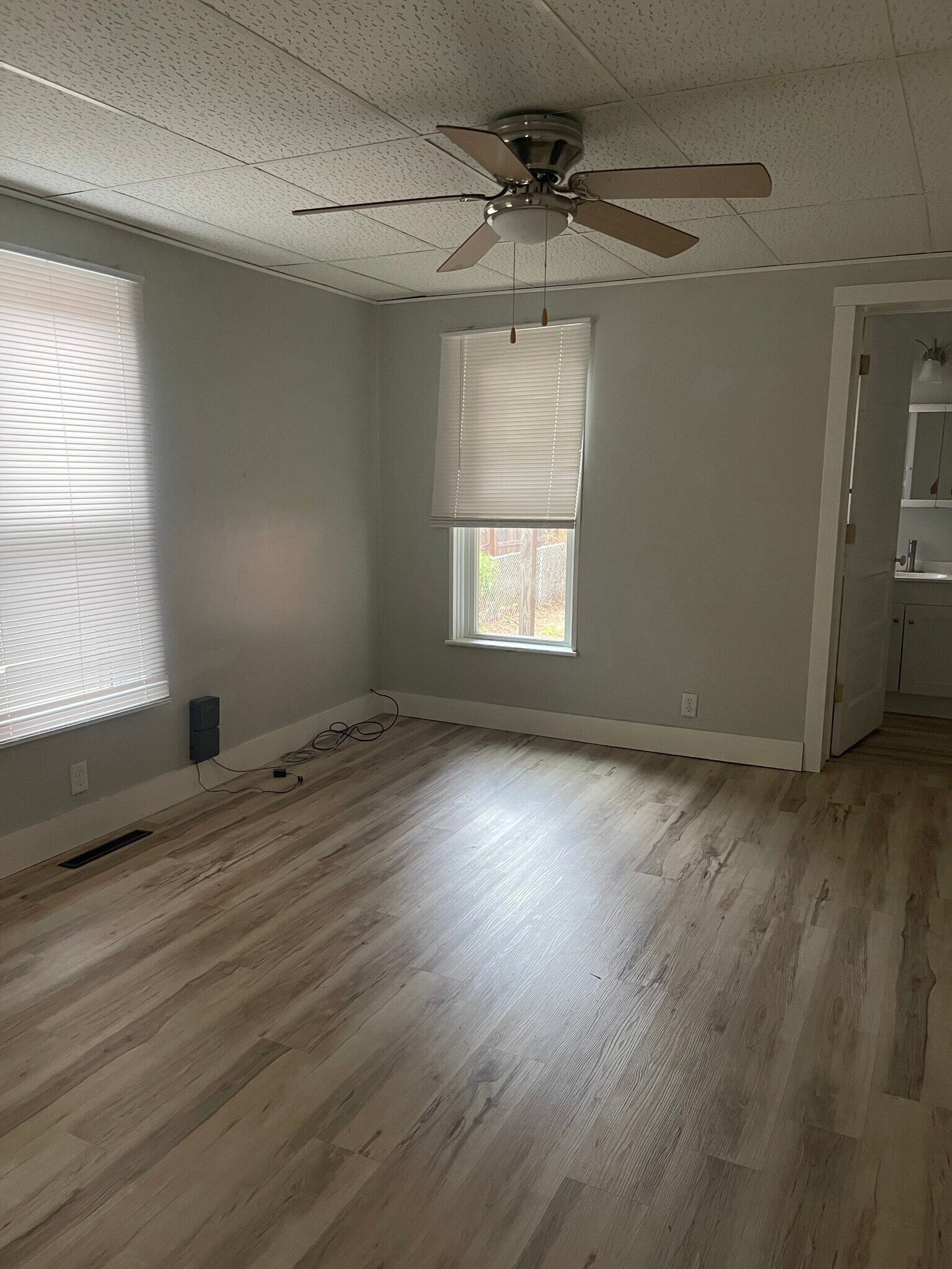 BEDROOM - 838 N Elizabeth St