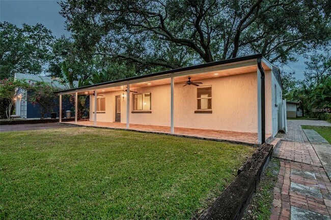 Primary Photo - 1717 W Eldred Dr