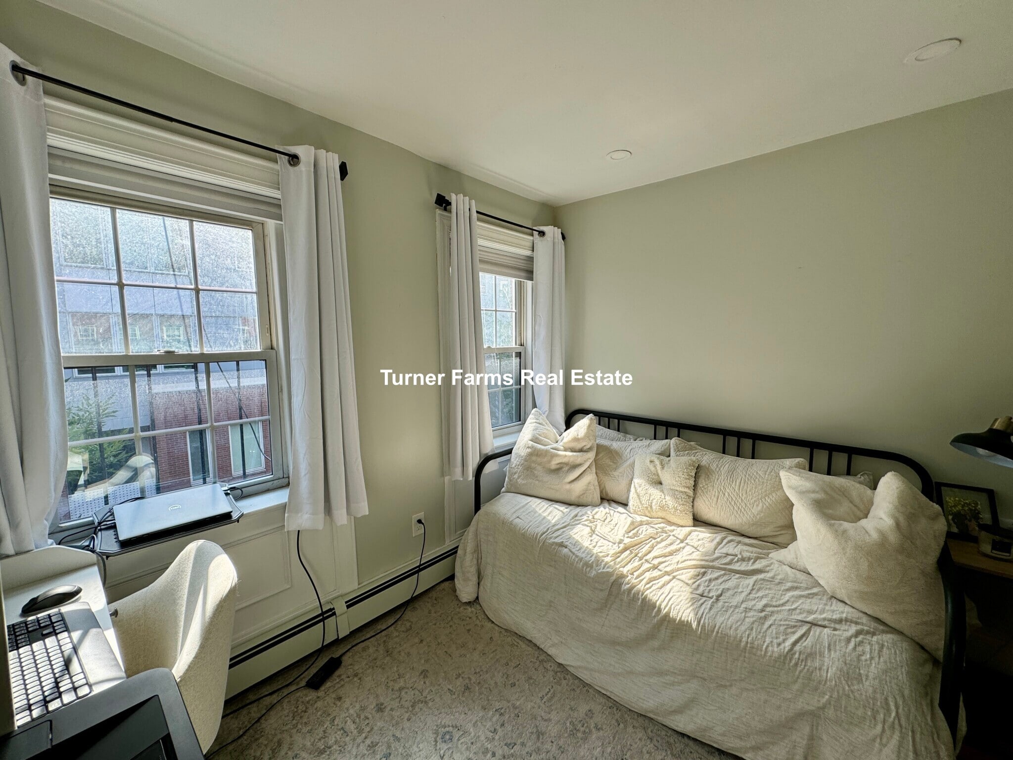 Building Photo - 91 Hudson St