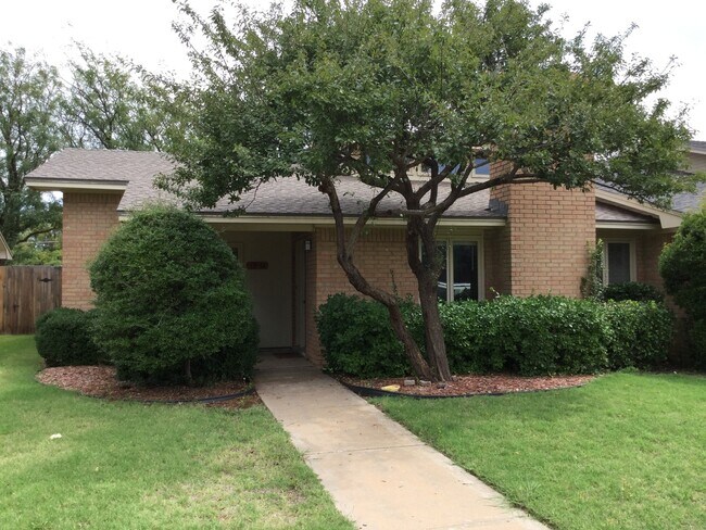 Building Photo - 104 N Troy Ave