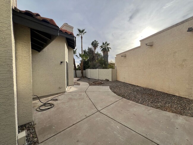 Building Photo - 3 Bed 2 Bath House For Rent Scottsdale