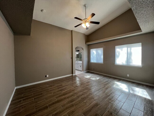 Building Photo - 13742 Paseo Verde Dr