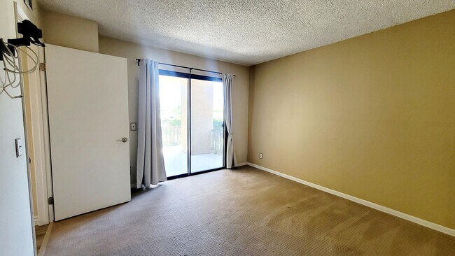 Building Photo - 31200 Landau Blvd