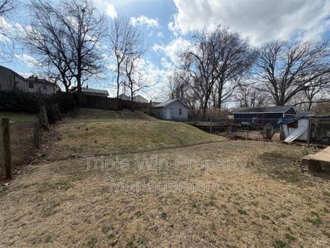 Building Photo - 7560 Alicia Ave