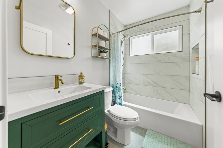 Building Photo - 3021 W 83rd St