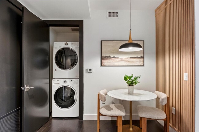 Building Photo - 4422 N 75th St