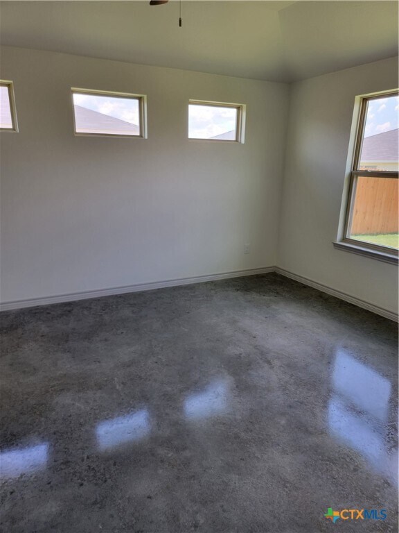 Building Photo - 818 Freedom Cir