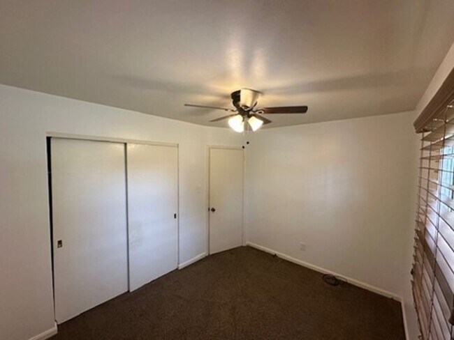 Building Photo - *HOLIDAY SPECIAL-1/2 OFF 1st Mo!* 3 BR House in Beaumont! Finished Basement, Garage