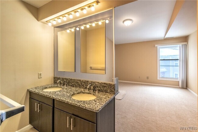 Building Photo - 1105 Youngs Rd