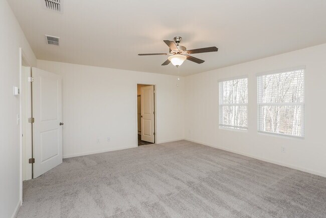 Building Photo - 435 Knightsbridge Ln