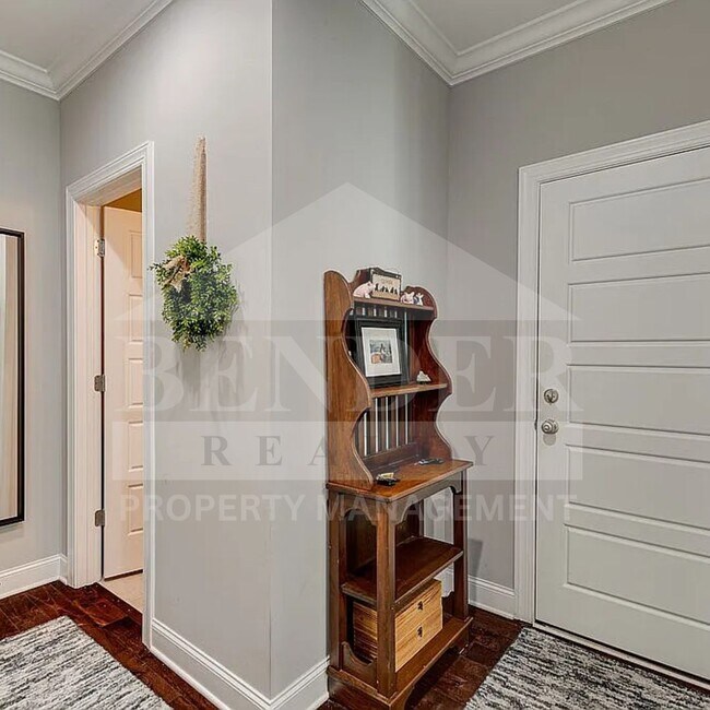Building Photo - Beautiful Like New Home in Ooltewah