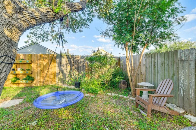 Building Photo - 1509 Oak Harbor Dr