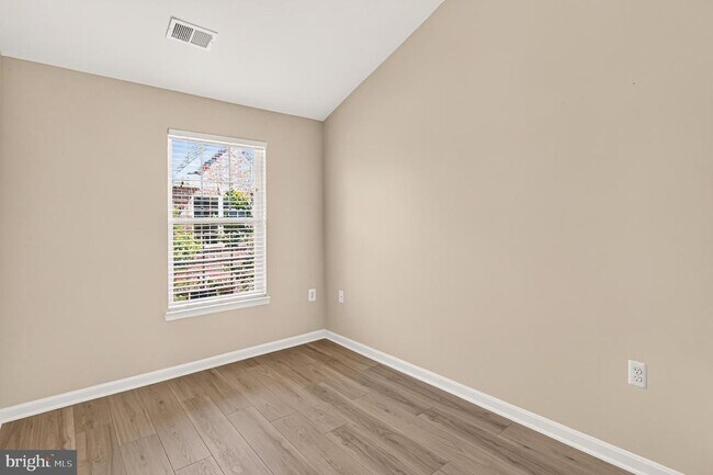 Building Photo - 6126 Madison Crest Ct