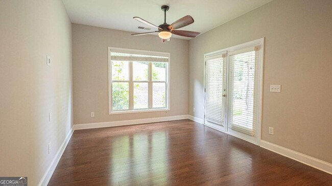 Building Photo - 3731 Ivy Lawn Dr NE