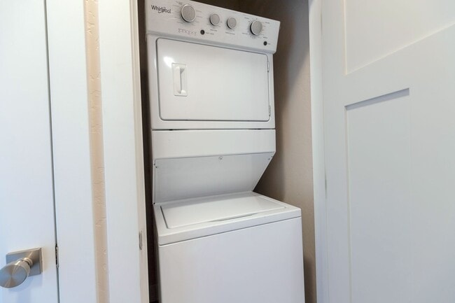 Building Photo - Brand new Townhomes