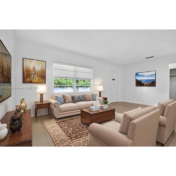 Building Photo - 2744 SW 23rd Ter