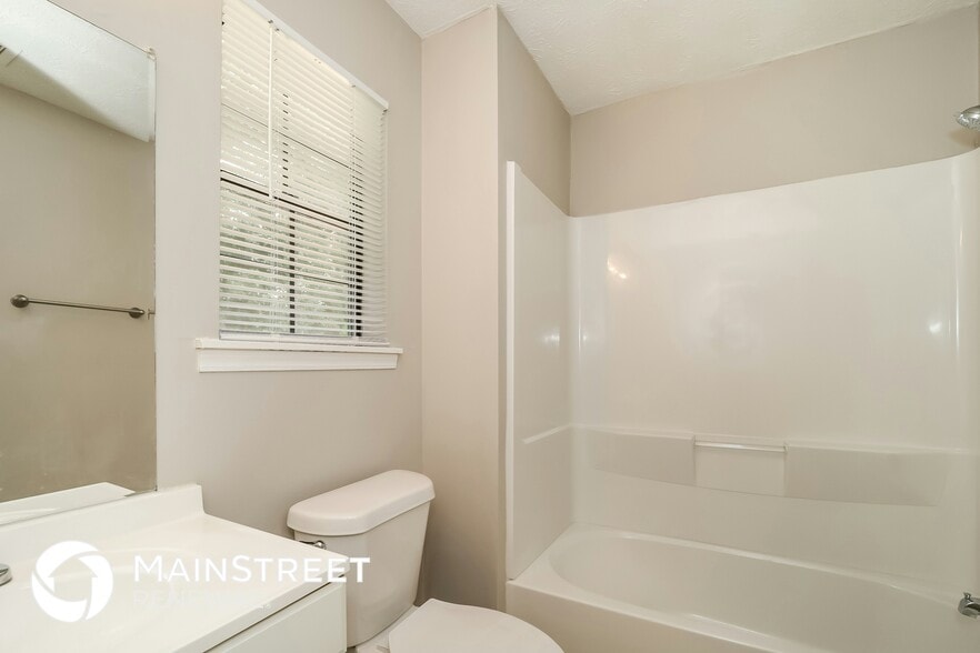 Building Photo - 6373 Valley Dale Dr