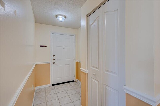 Building Photo - 9833 Baywinds Blvd