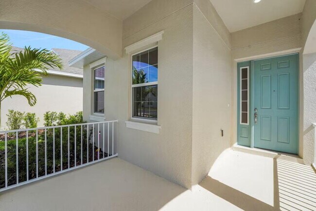Building Photo - "Spacious 4-Bedroom Gem with 3 Full Baths in Charming Winter Garden!"