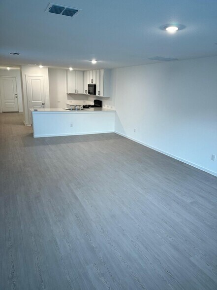 Building Photo - 3005 Burmese St