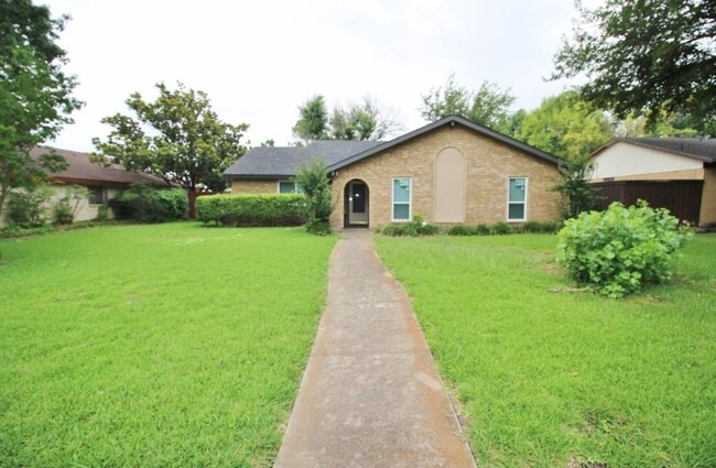Building Photo - 2812 Lemmontree Ln