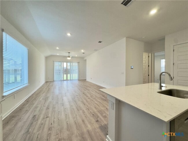 Building Photo - 2109 Gabriels Horn Rd