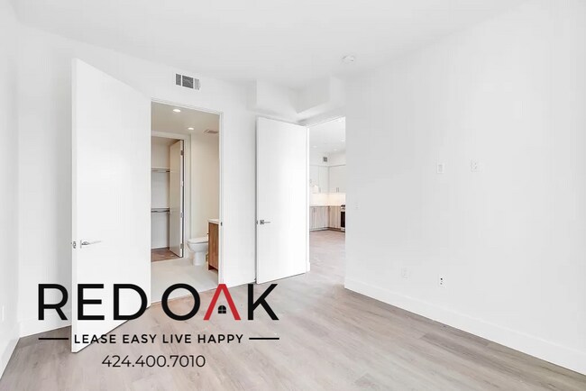 Building Photo - 12444 1/2 Chandler Blvd-416