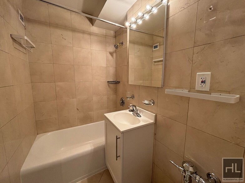 Building Photo - East 79th Street