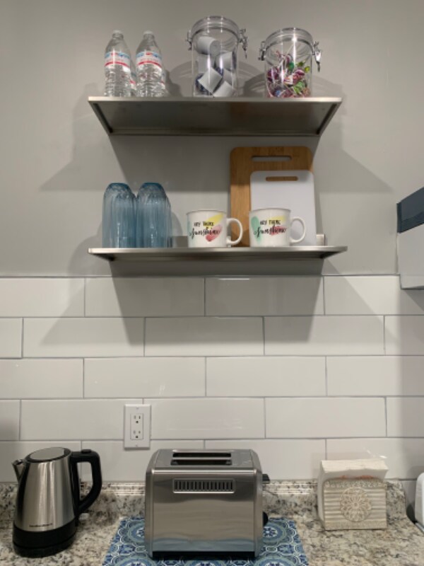 Building Photo - 102 Meadow Run Ln