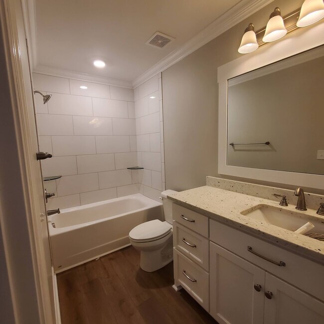 Building Photo - 3908 Bishop Ct