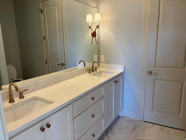 Building Photo - Great 3/3 in Oxford